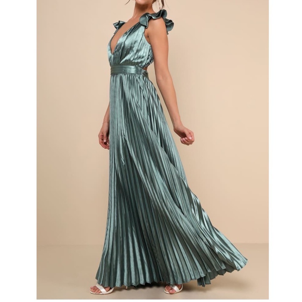 NWT Lulus Exceptional Drama Sage Green Satin Lace-Up Pleated Maxi Dress Large